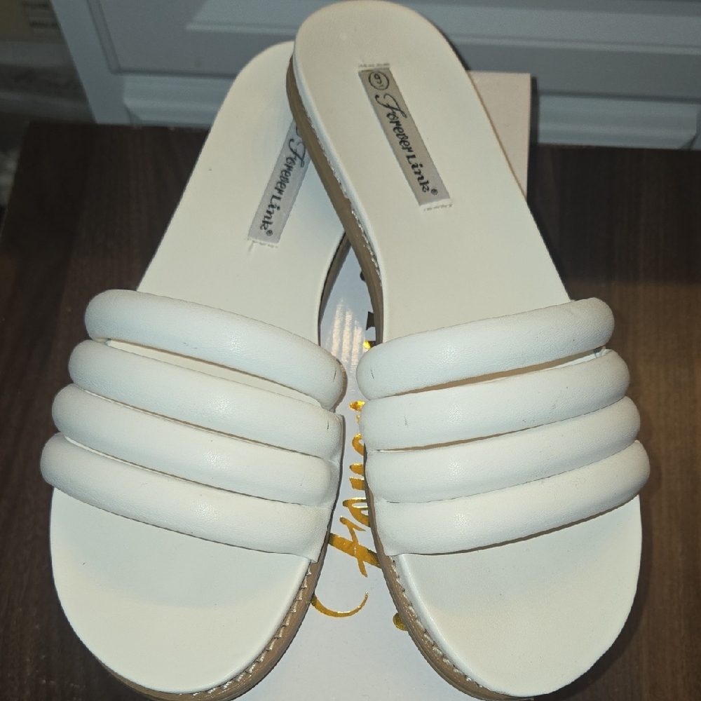 Forever Link Women's White Slide Sandals